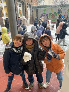 Notre école sous la neige 